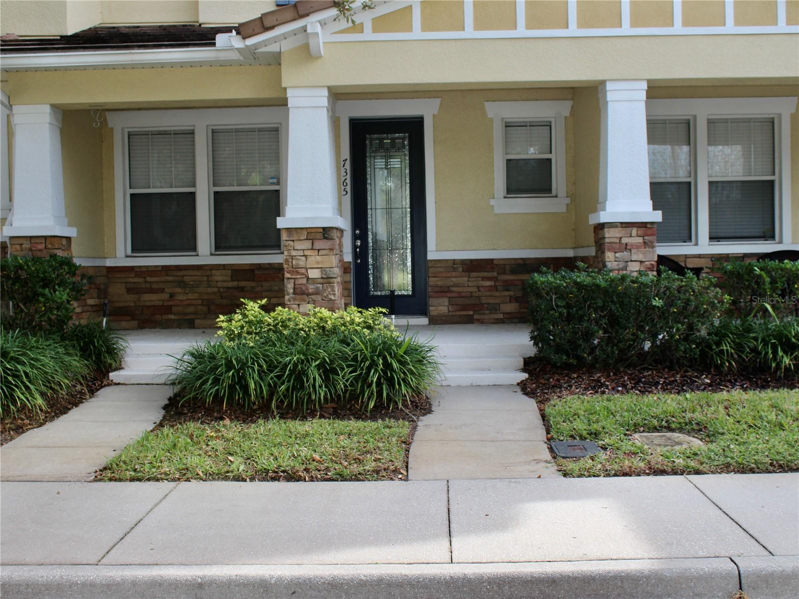 O6413985 Property Photo 1