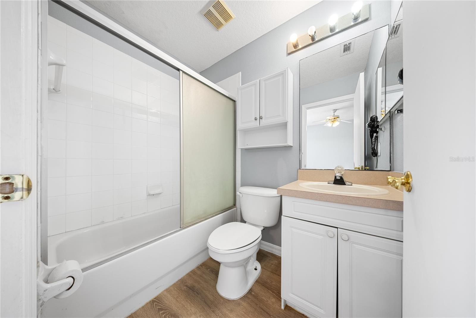 677 Orchid Dr Property Photo 8