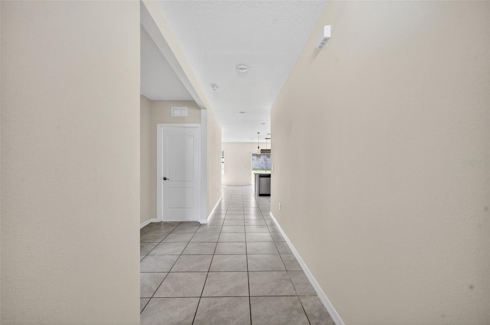 265 Meadowbrook Blvd Property Photo 5