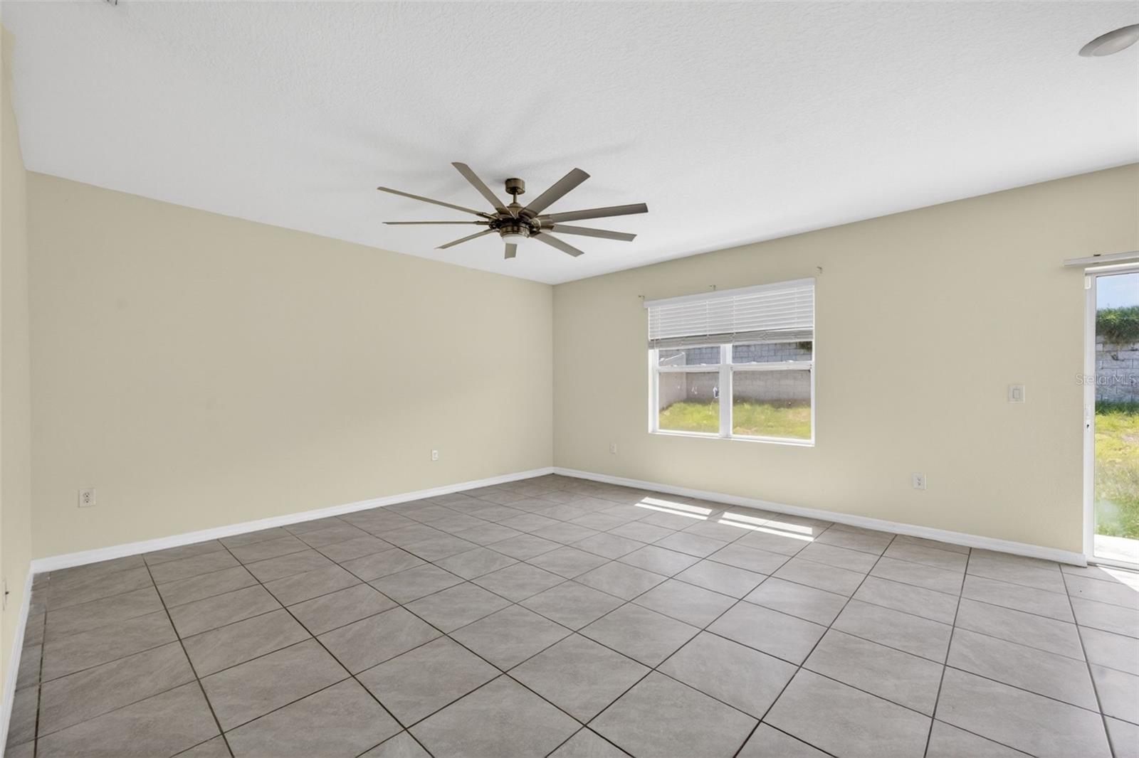 265 Meadowbrook Blvd Property Photo 12