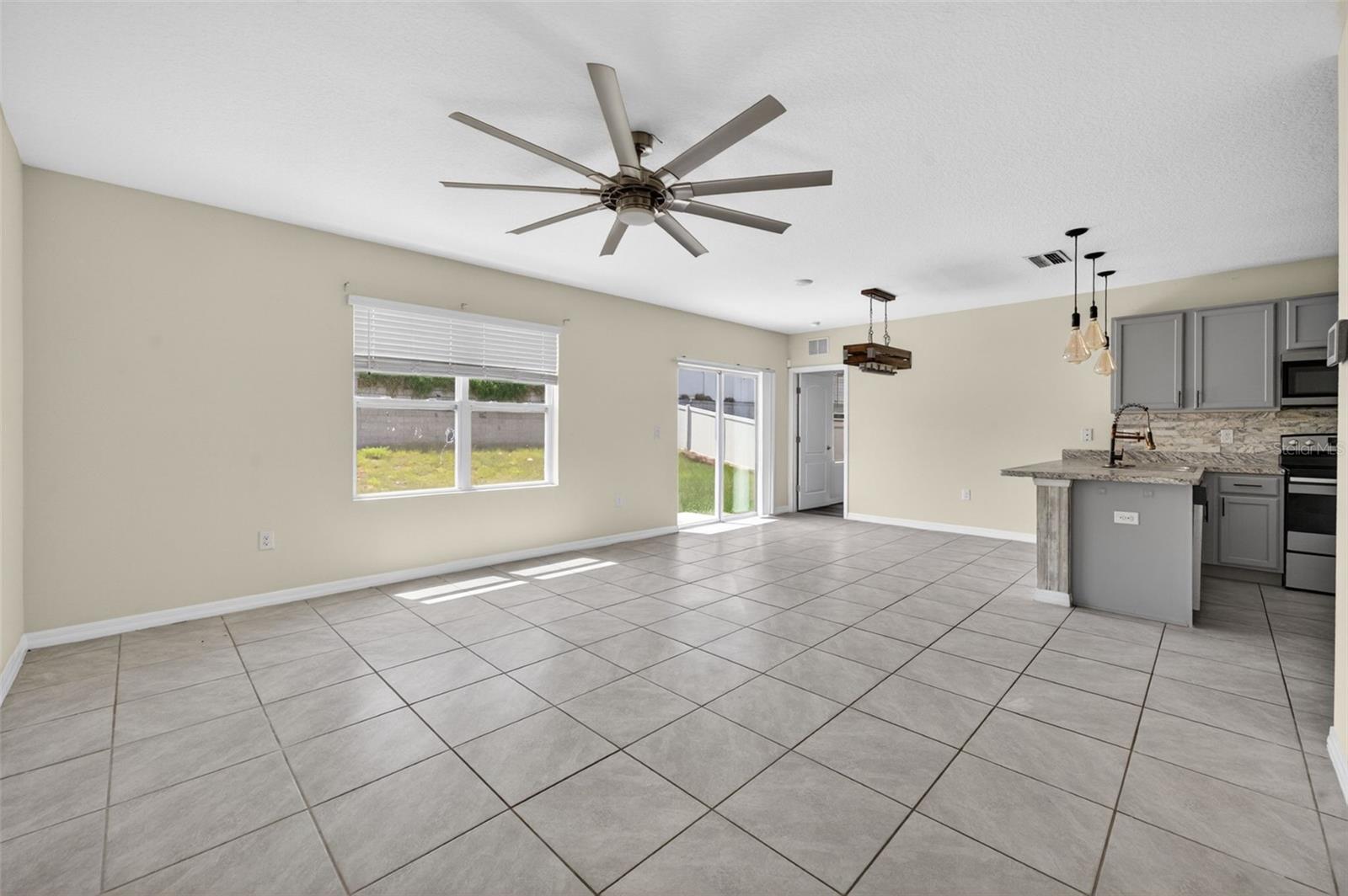 265 Meadowbrook Blvd Property Photo 14