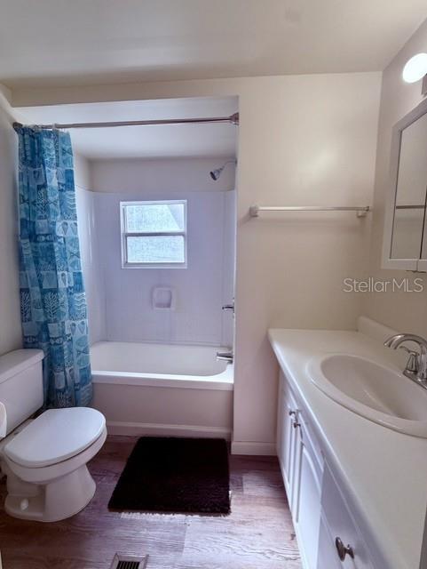 O6414048 Property Photo 9