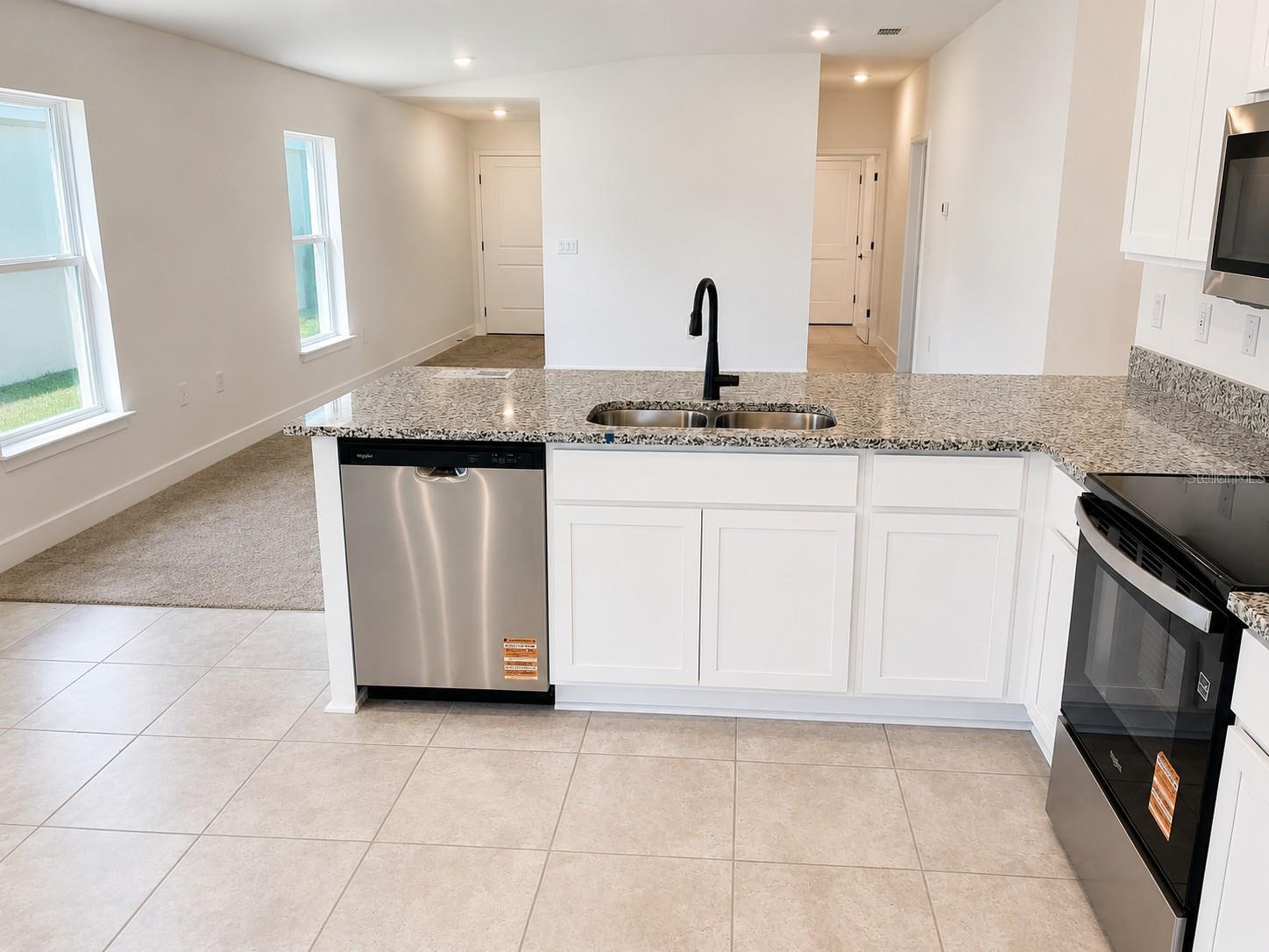 7569 Bent Tree Loop Property Photo 4