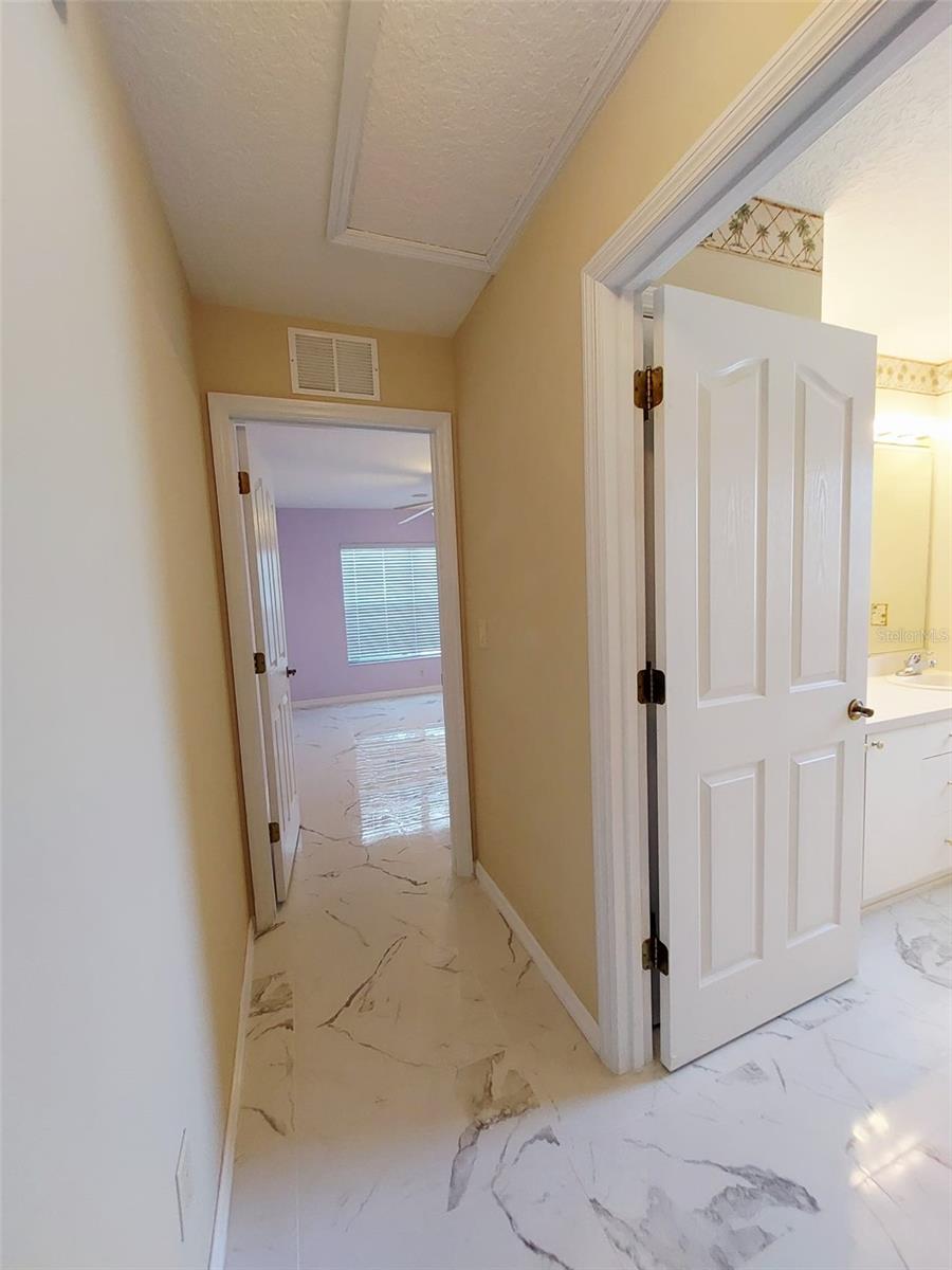 1102 Ne 21st Ter Property Photo 13