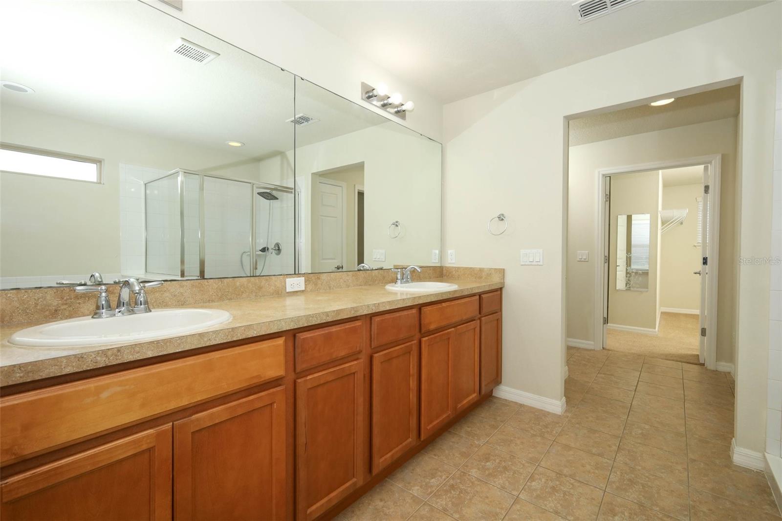 2610 Mead Ave Property Photo 11