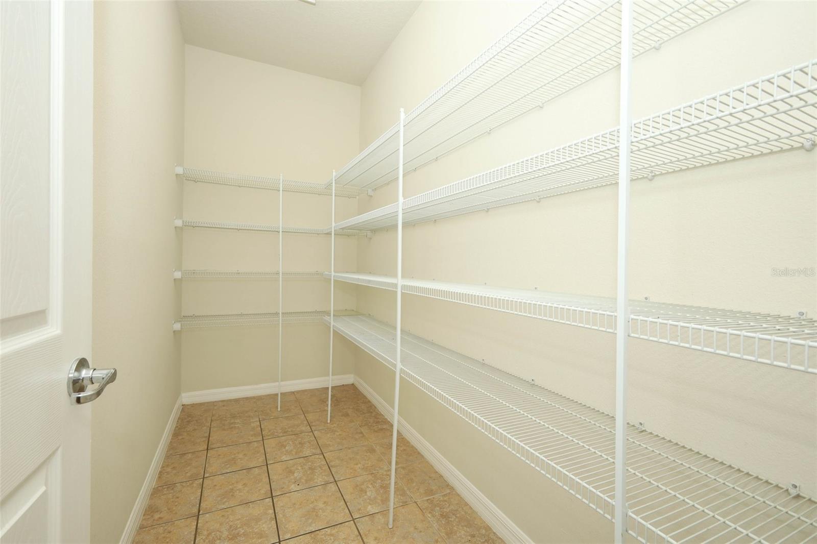 2610 Mead Ave Property Photo 17