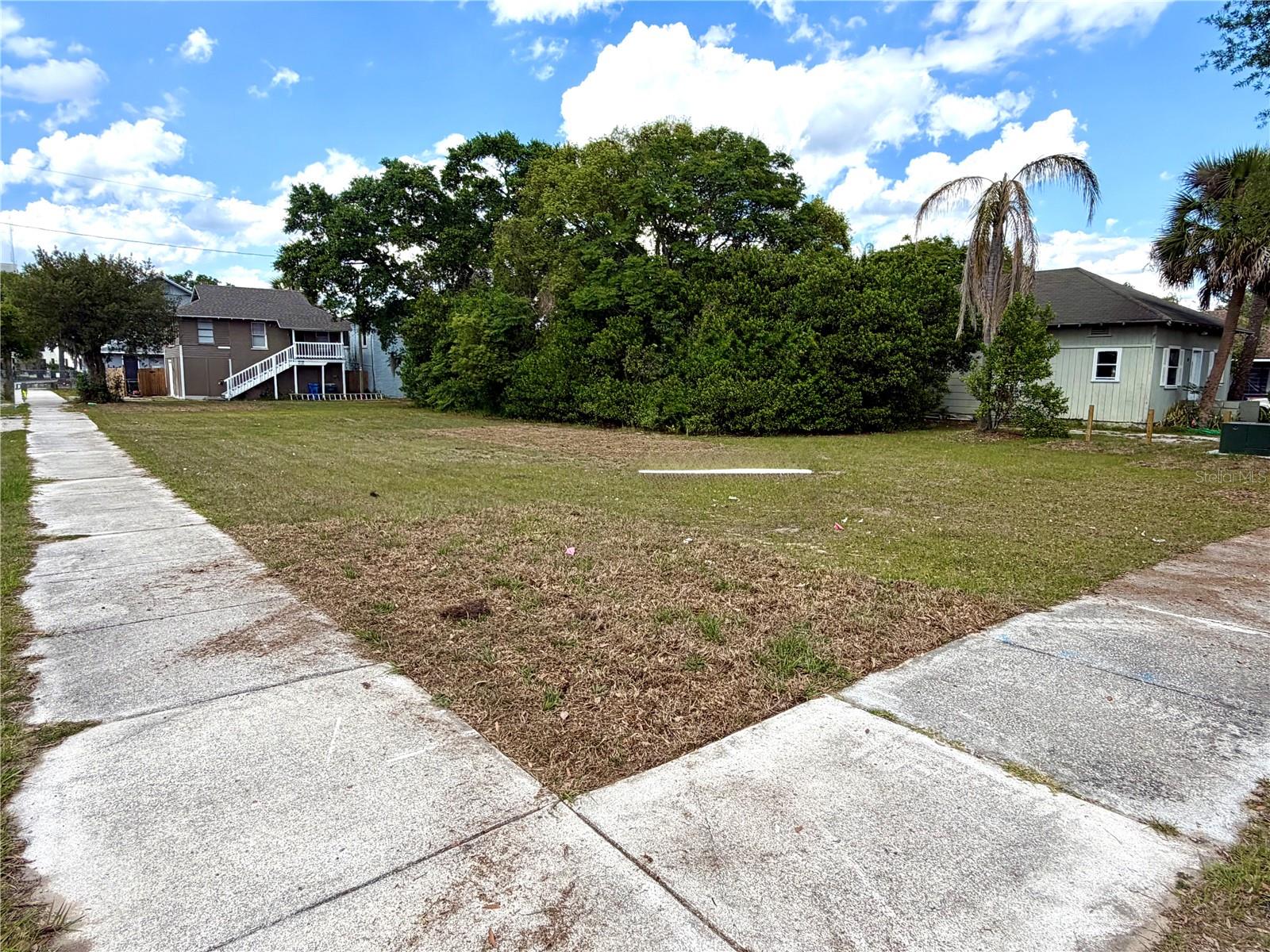 203 Avenue C Ne Property Photo 1