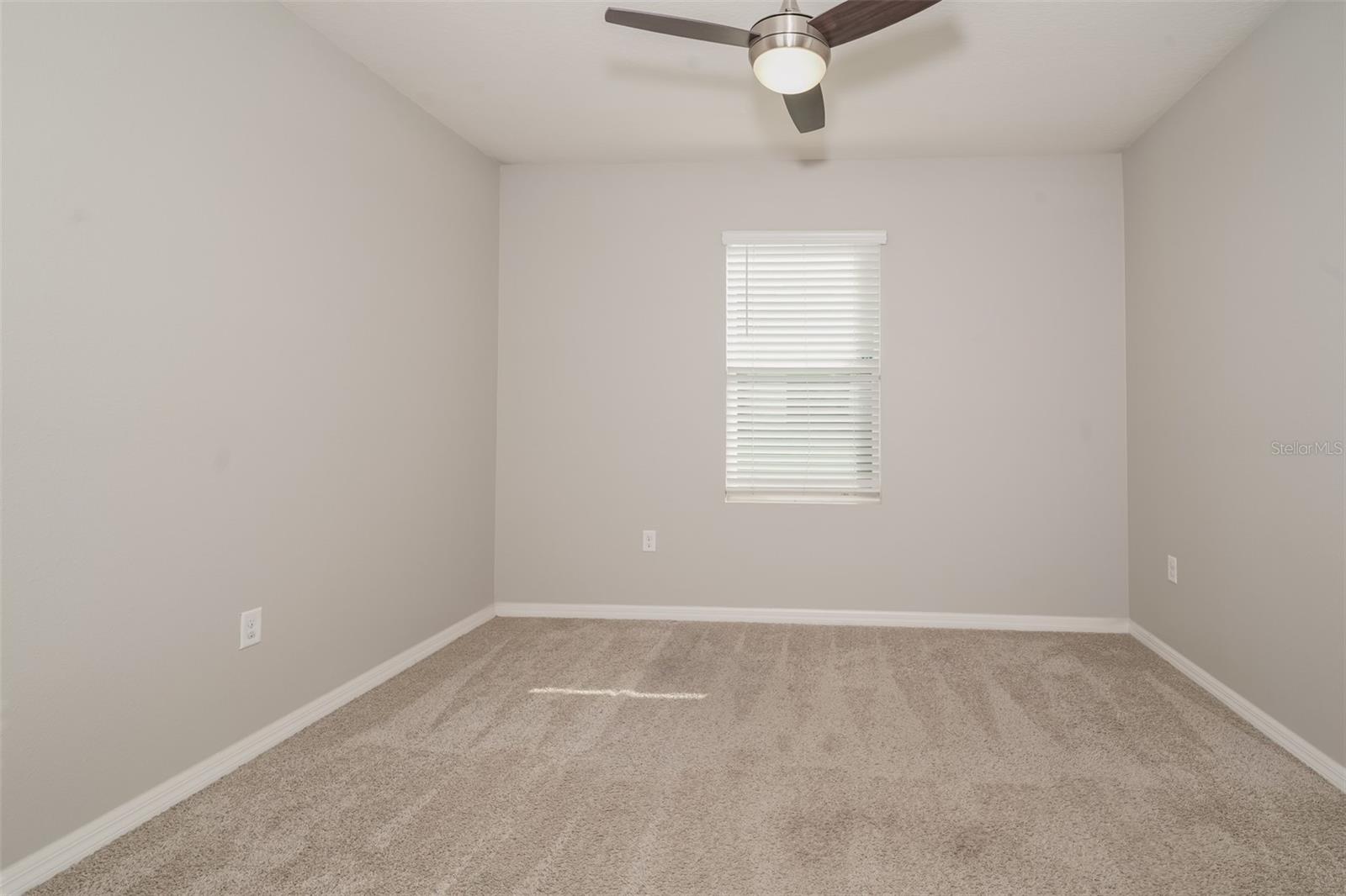 345 Summershore Dr Property Photo 11