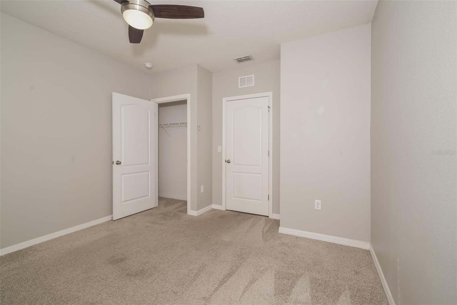 345 Summershore Dr Property Photo 12