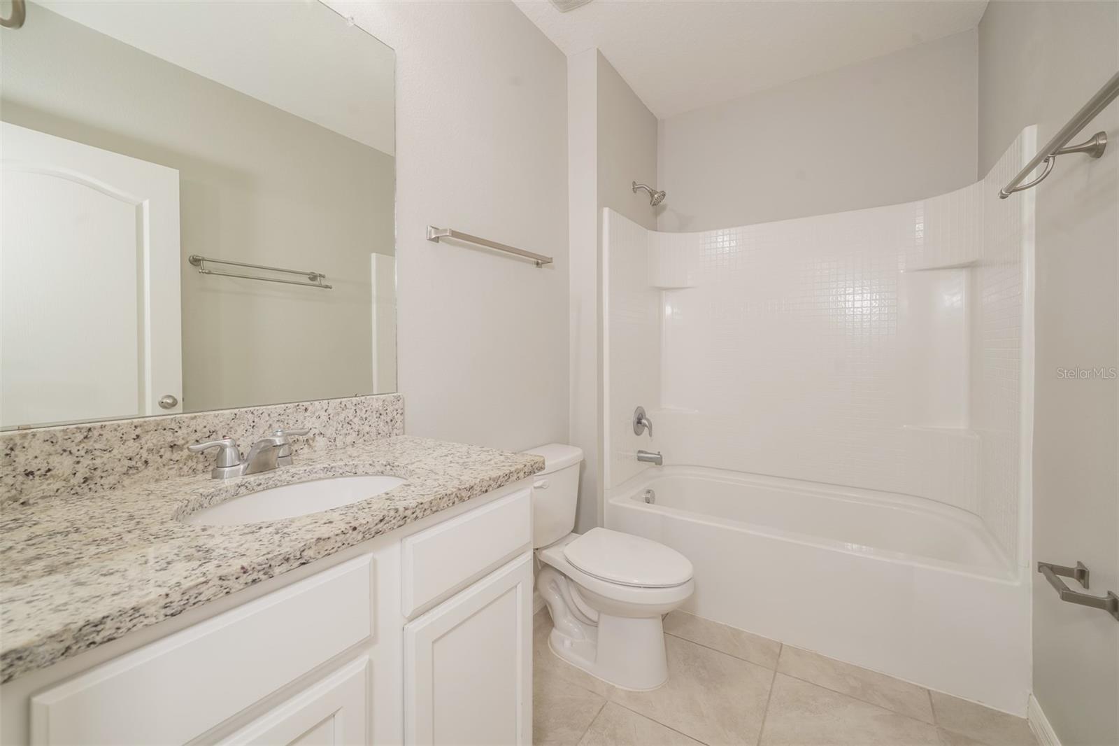 345 Summershore Dr Property Photo 17