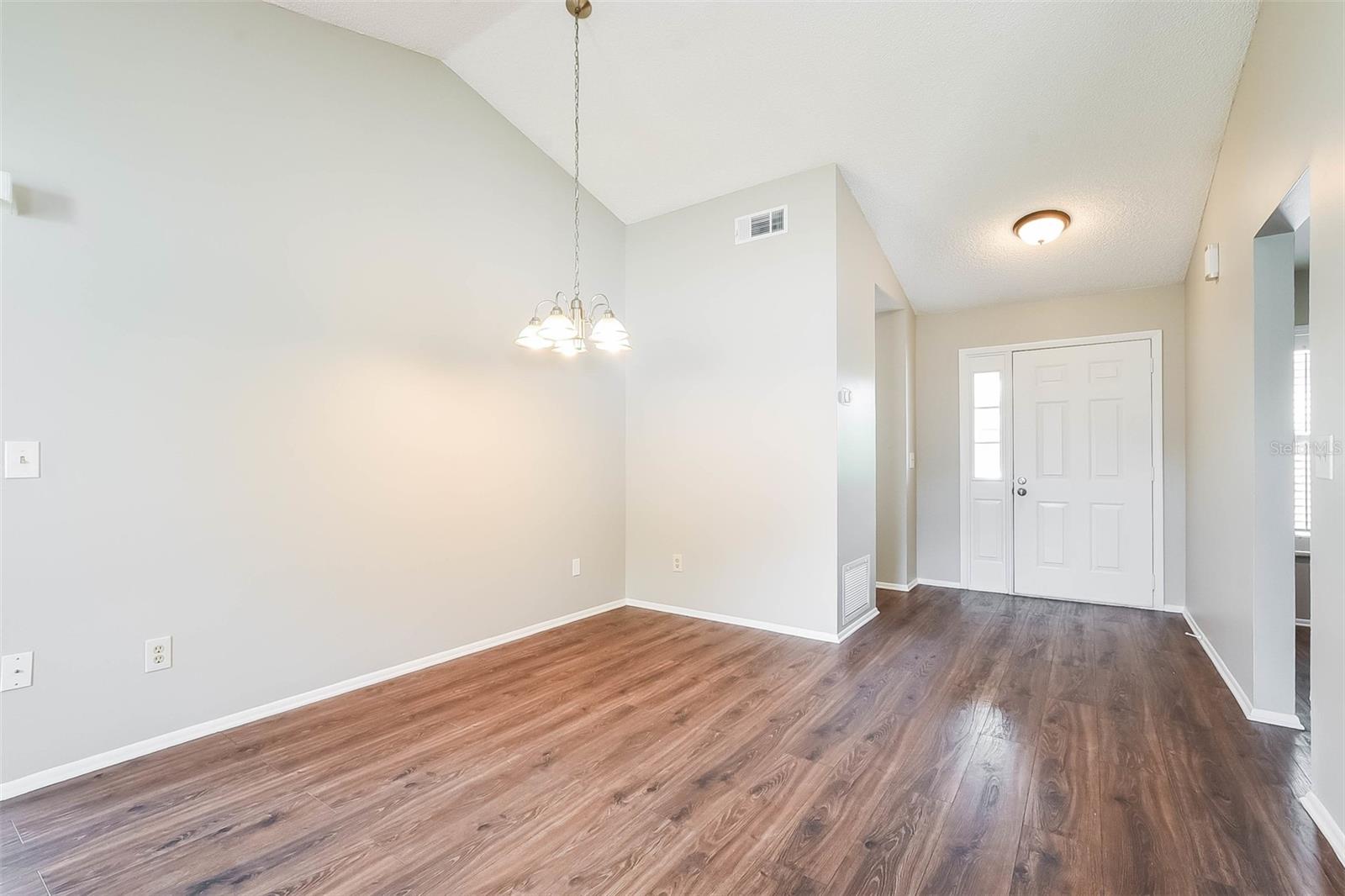 7313 Radiant Cir Property Photo 6