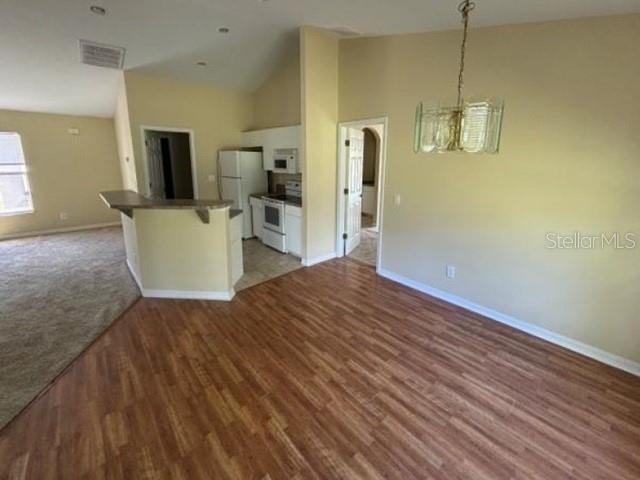 5533 Douglas Rd Property Photo 4