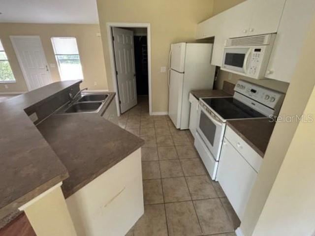 5533 Douglas Rd Property Photo 5