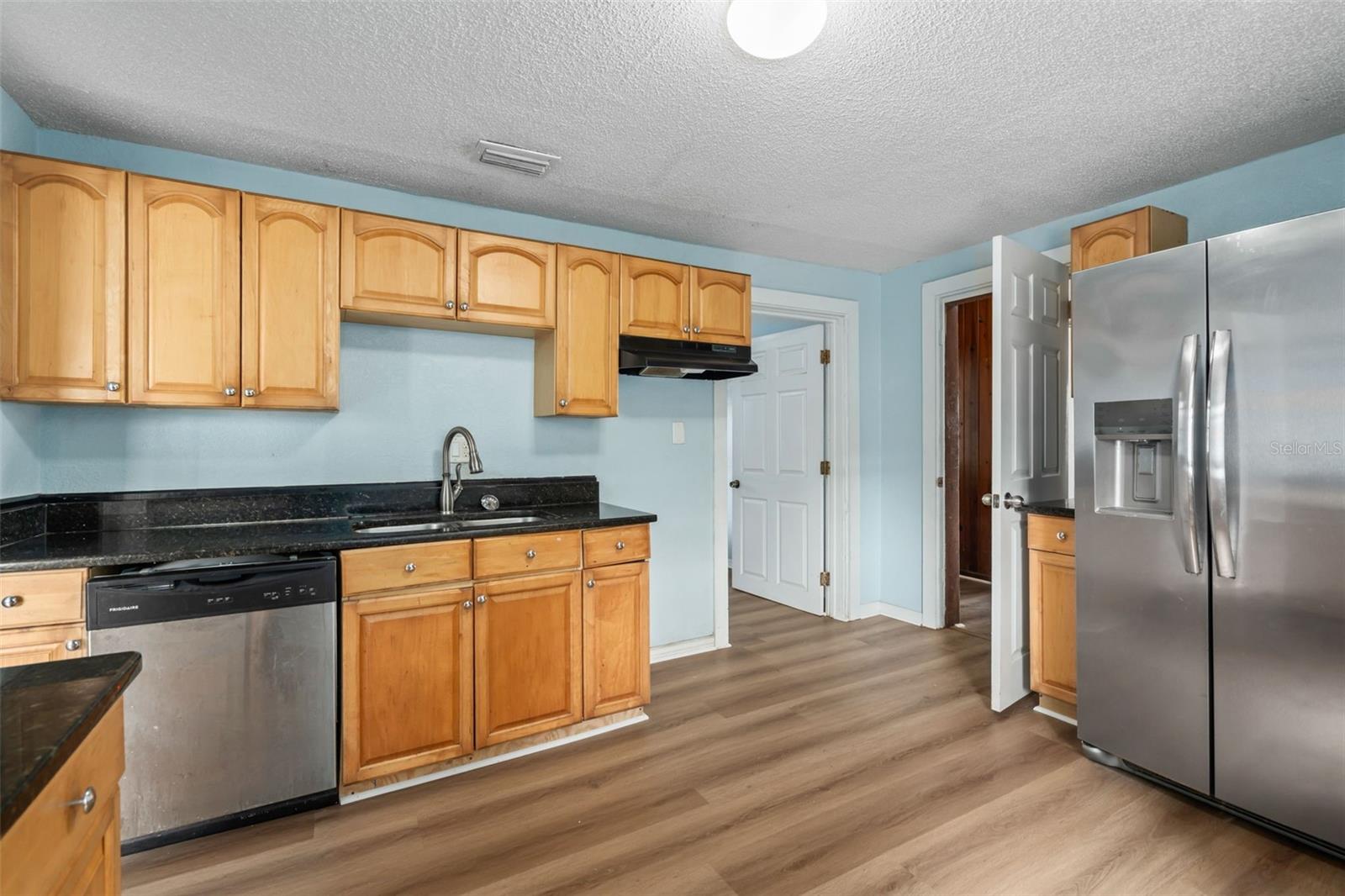 1516 E Elm Rd Property Photo 19