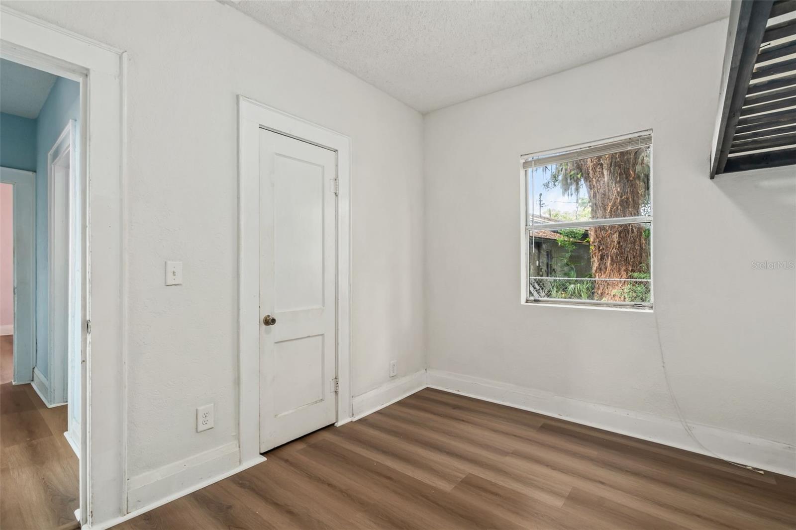 1516 E Elm Rd Property Photo 21