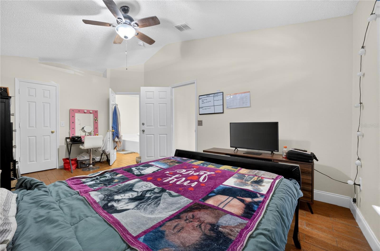 953 Gascony Ct Property Photo 7