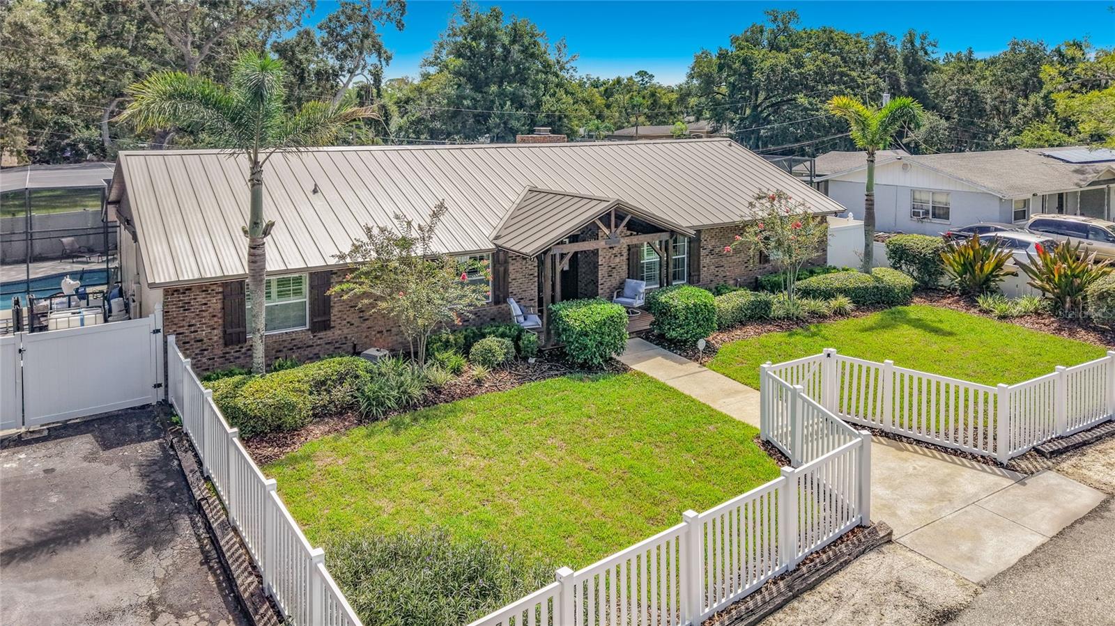 4627 Canary St Property Photo 4
