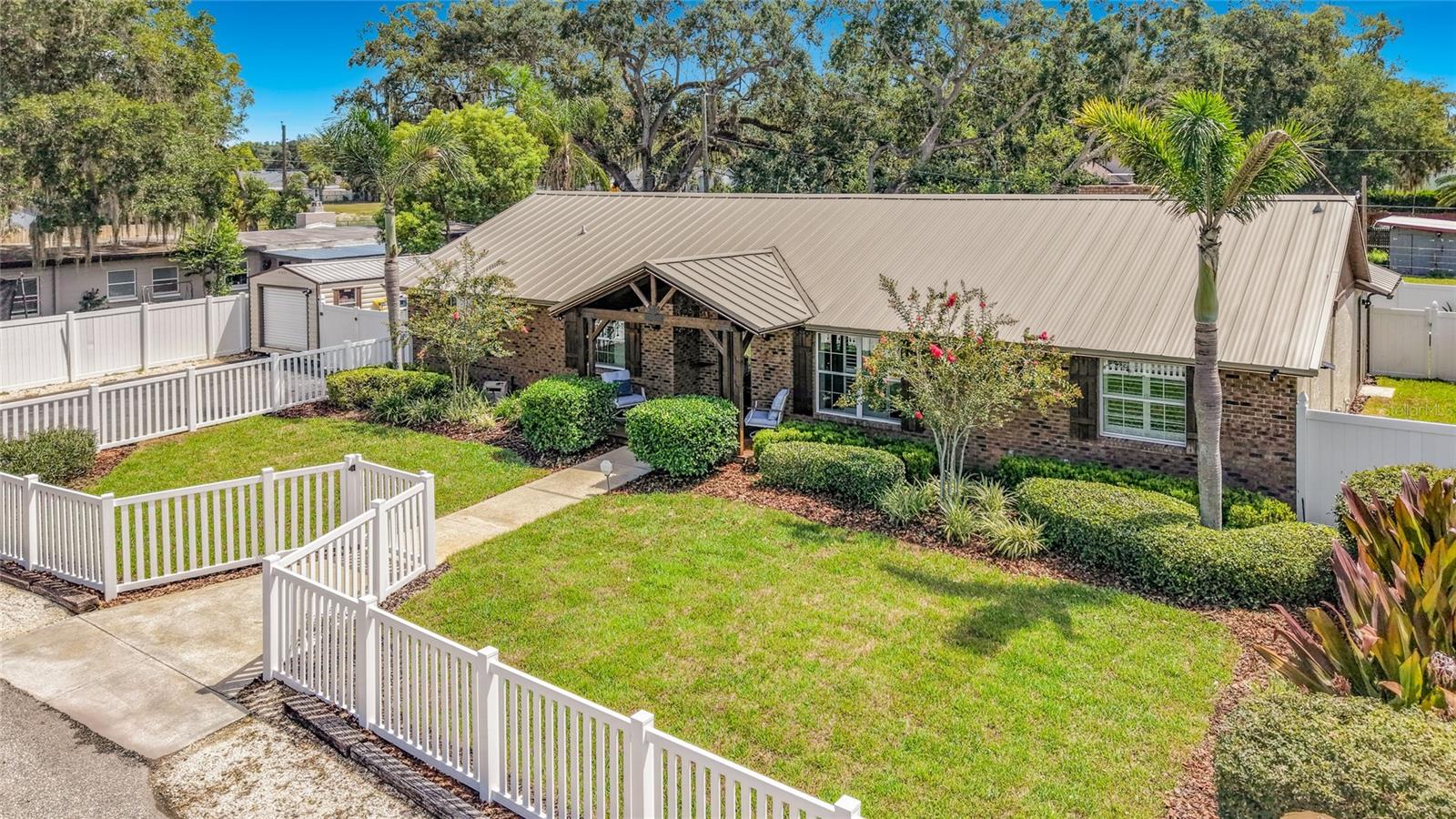 4627 Canary St Property Photo 6