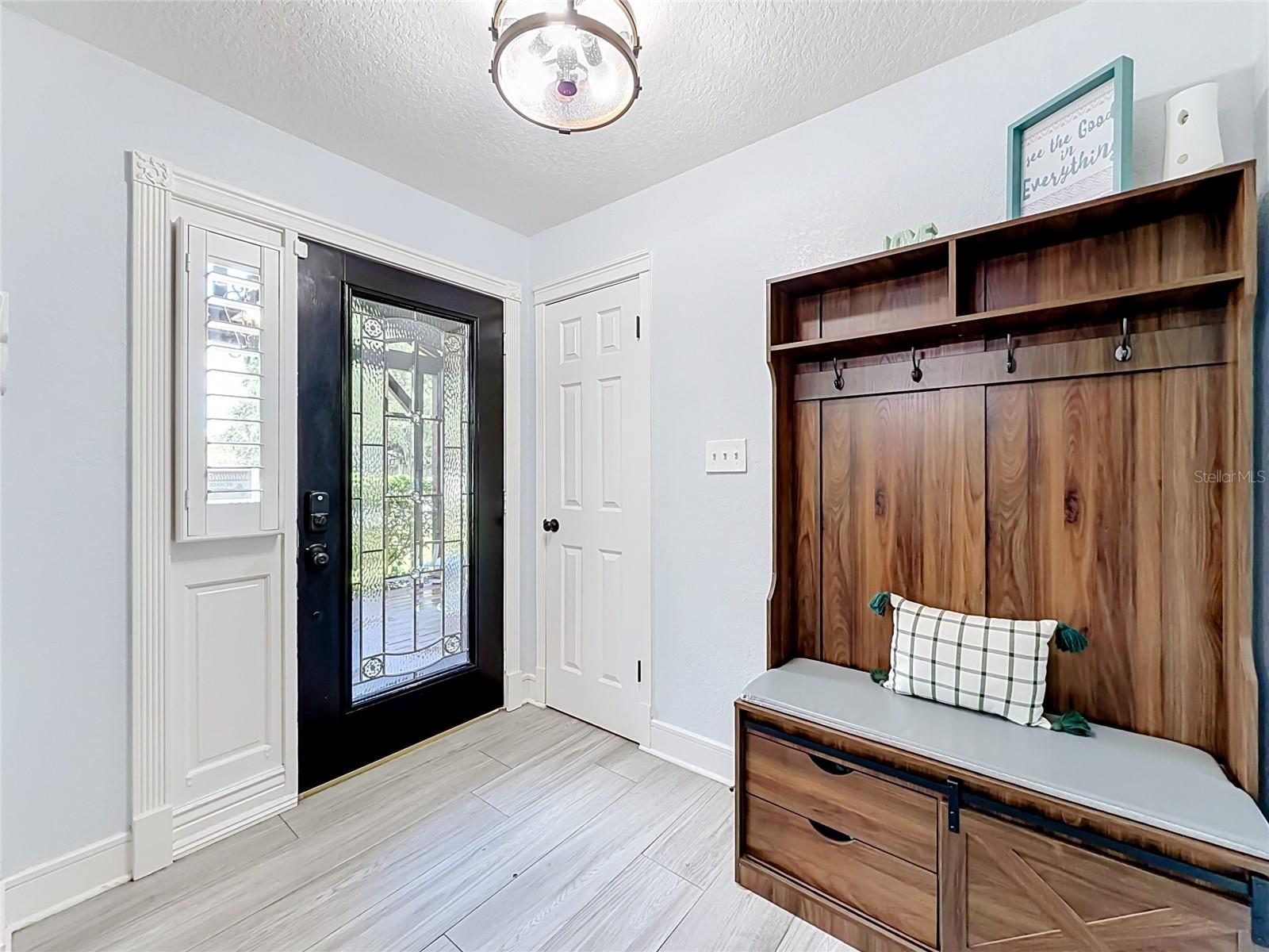 4627 Canary St Property Photo 8