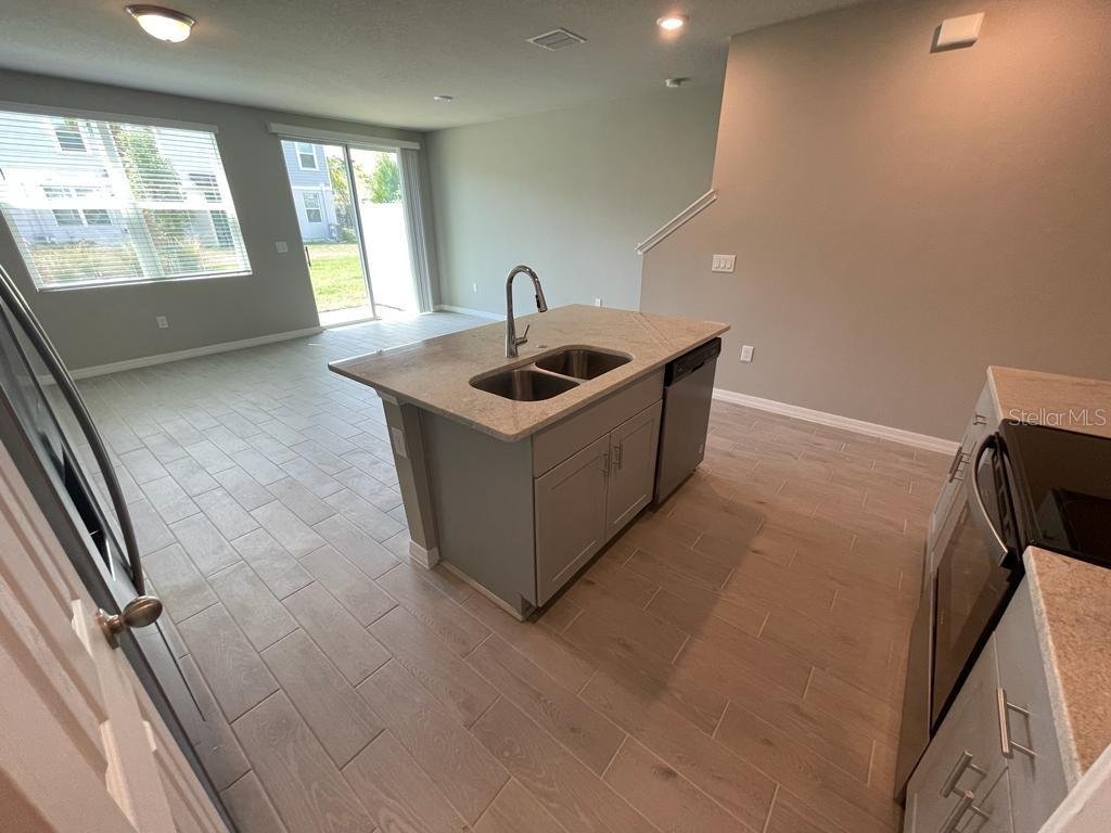513 Legacy Loop Property Photo 4