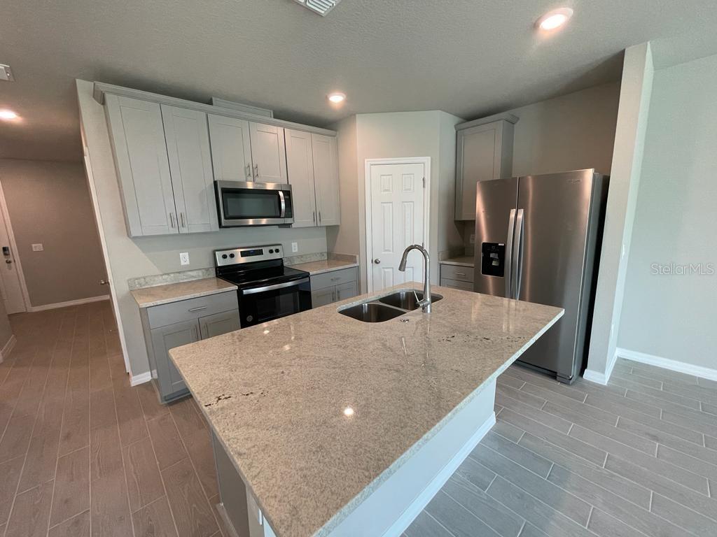 513 Legacy Loop Property Photo 6