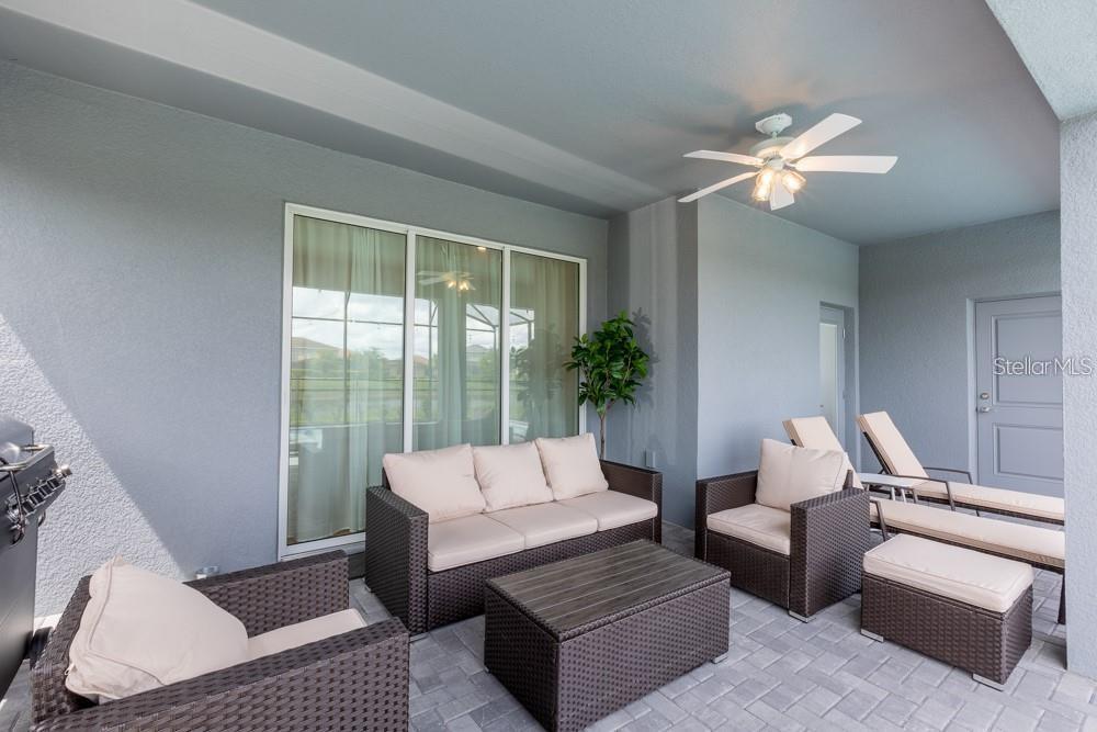 7215 Oakmoss Loop Property Photo 27