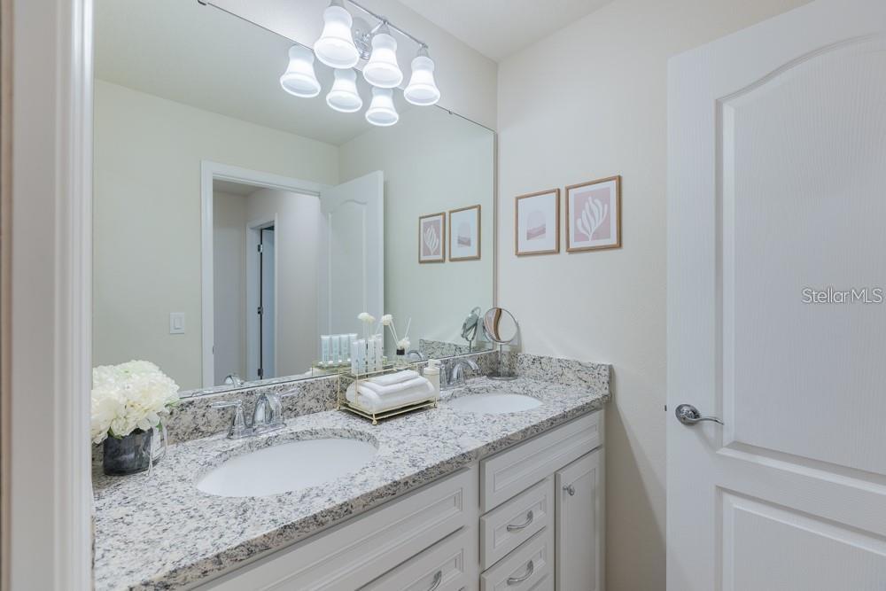 7215 Oakmoss Loop Property Photo 35