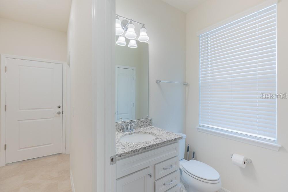 7215 Oakmoss Loop Property Photo 42