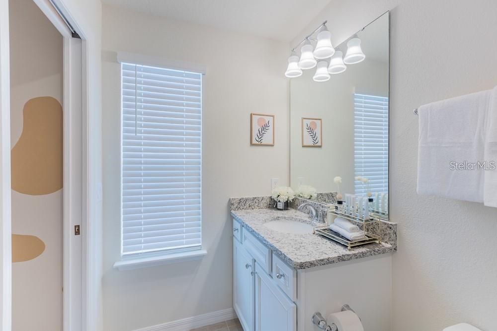 7215 Oakmoss Loop Property Photo 57