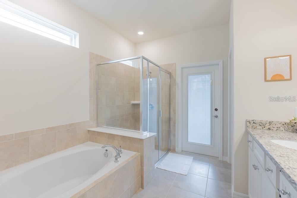 7215 Oakmoss Loop Property Photo 59