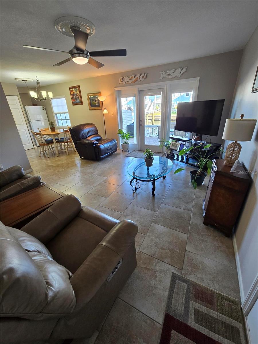 5231 Beach Dr Se #a Property Photo 5