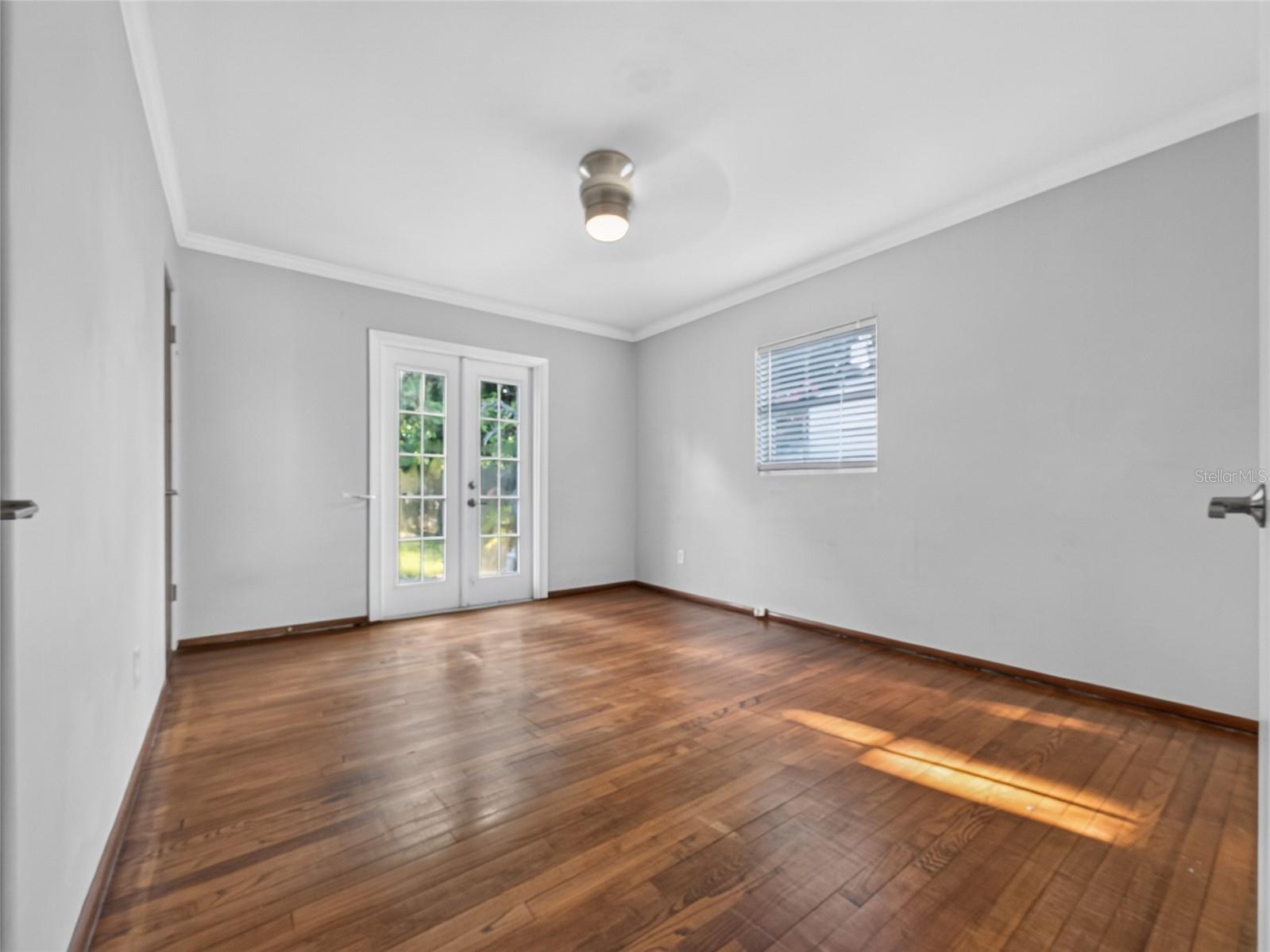 2121 Ivanhoe Rd Property Photo 14