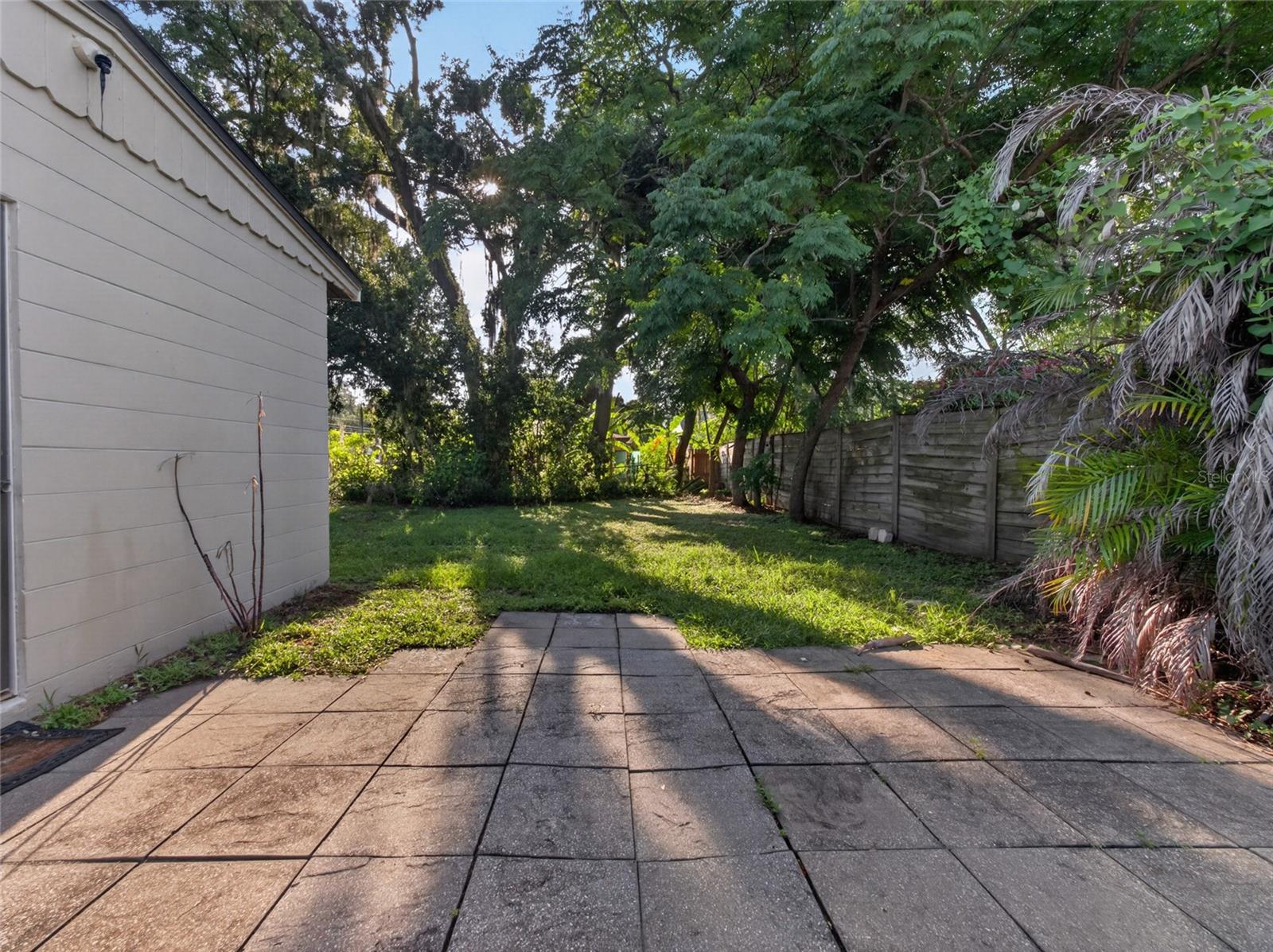 2121 Ivanhoe Rd Property Photo 28
