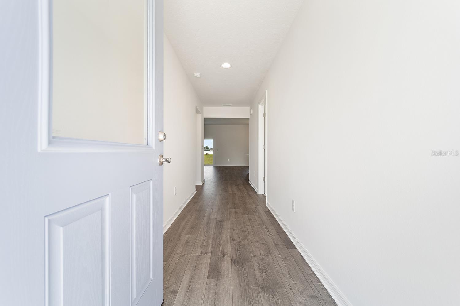 2421 Hobkirk Loop Property Photo 6