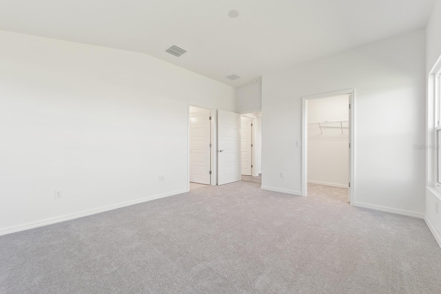 2421 Hobkirk Loop Property Photo 20