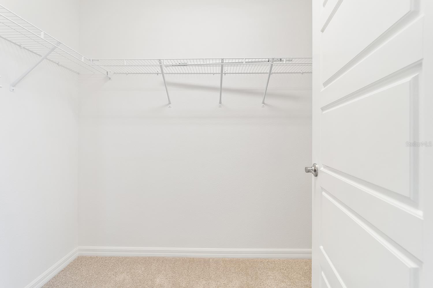 2421 Hobkirk Loop Property Photo 21
