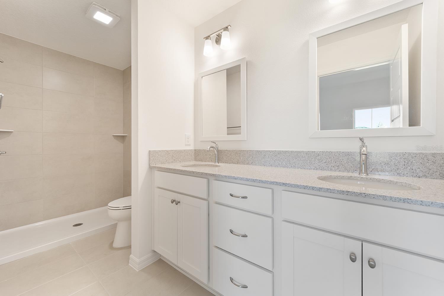 2421 Hobkirk Loop Property Photo 22