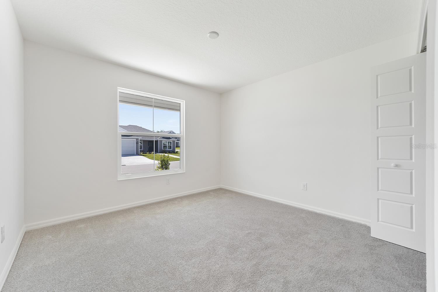 2421 Hobkirk Loop Property Photo 25