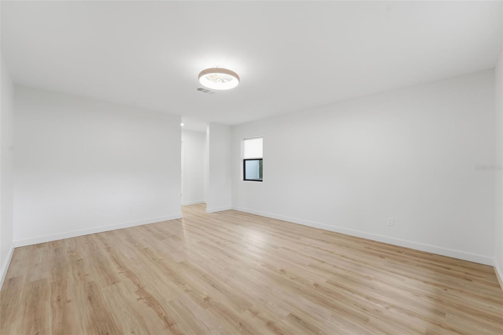 107 S High St Property Photo 15