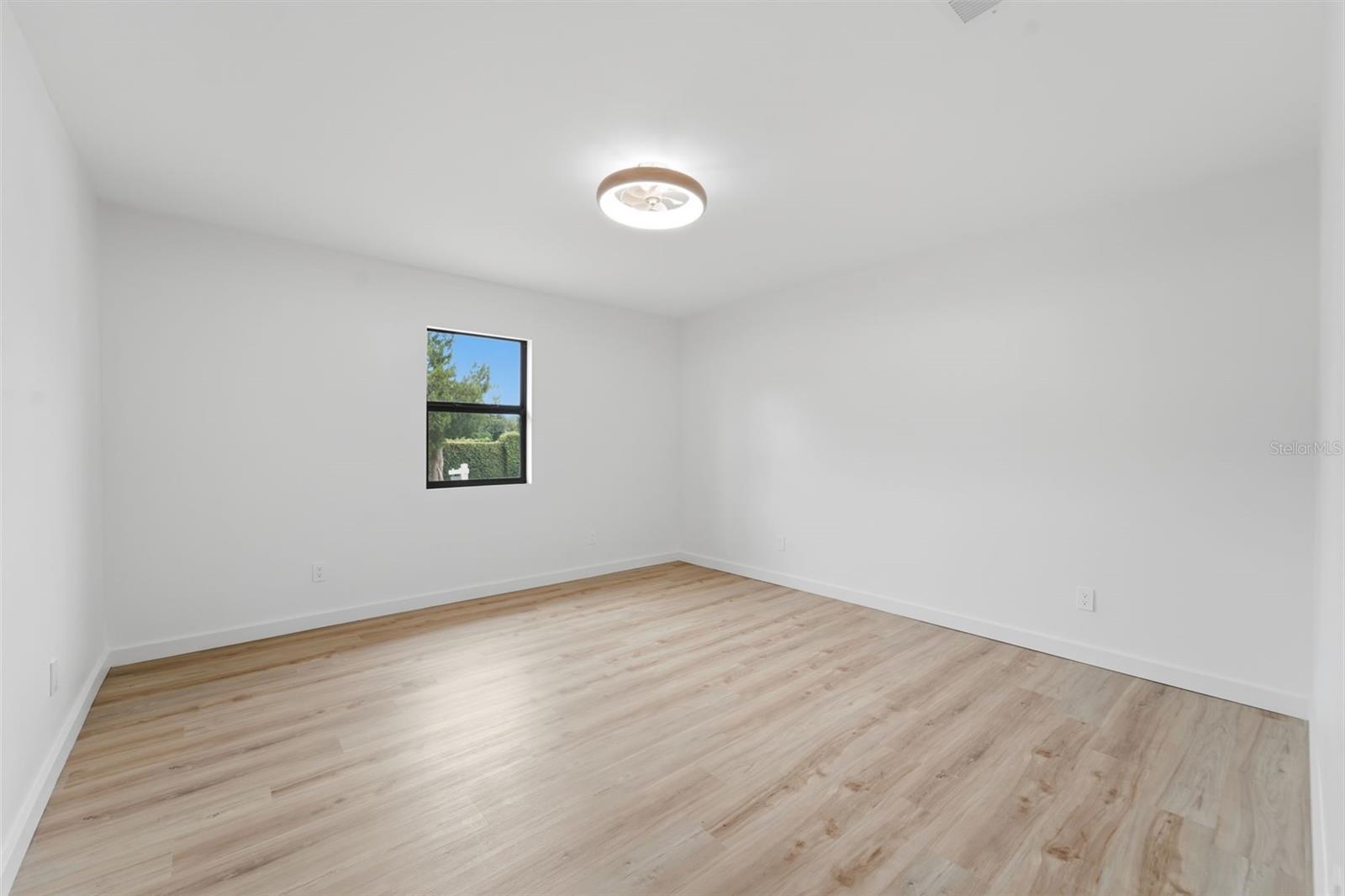 107 S High St Property Photo 18