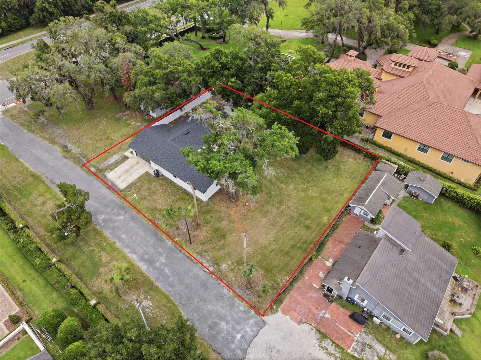 107 S High St Property Photo 24