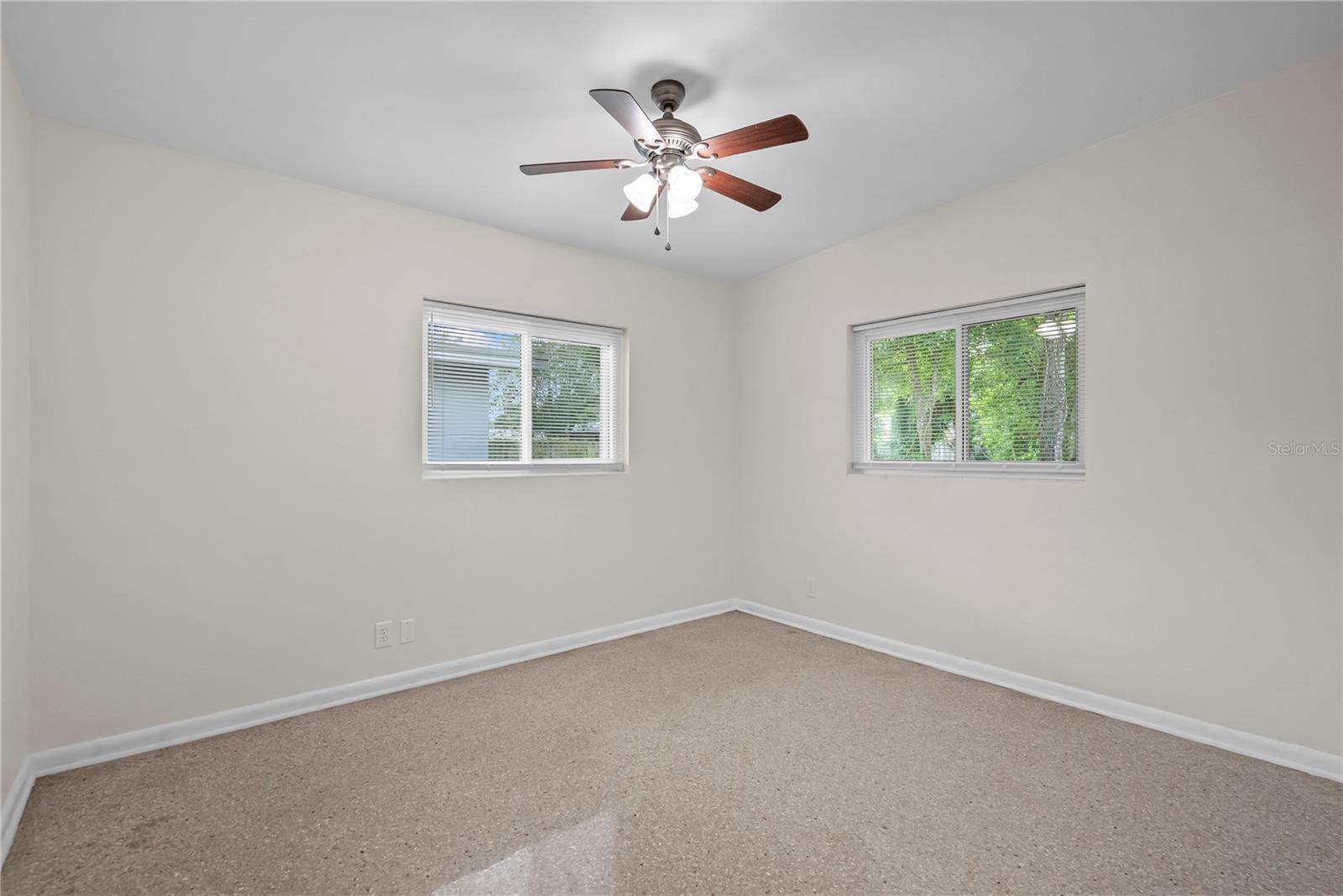 5212 N Indiana Ave Property Photo 9