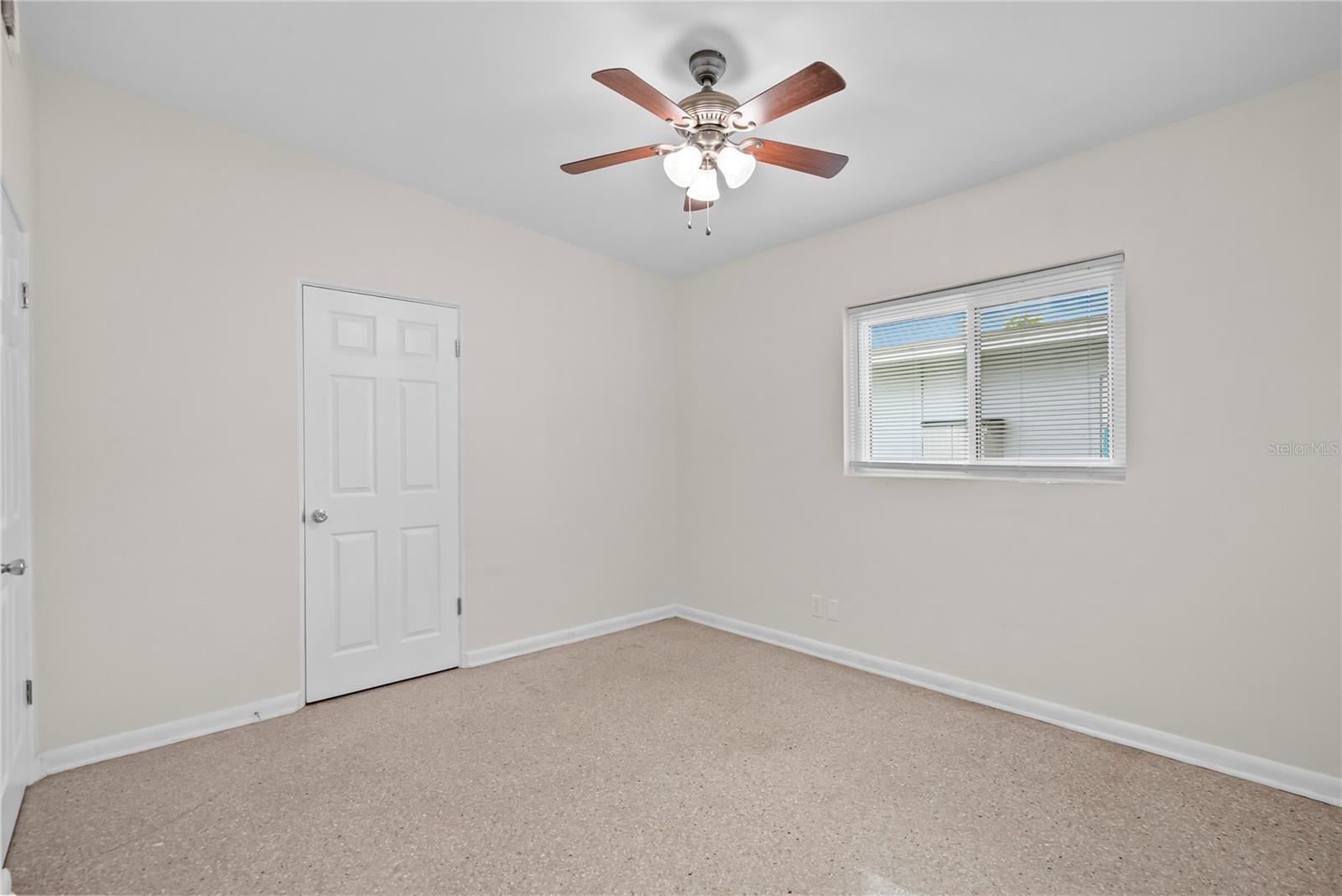 5212 N Indiana Ave Property Photo 10