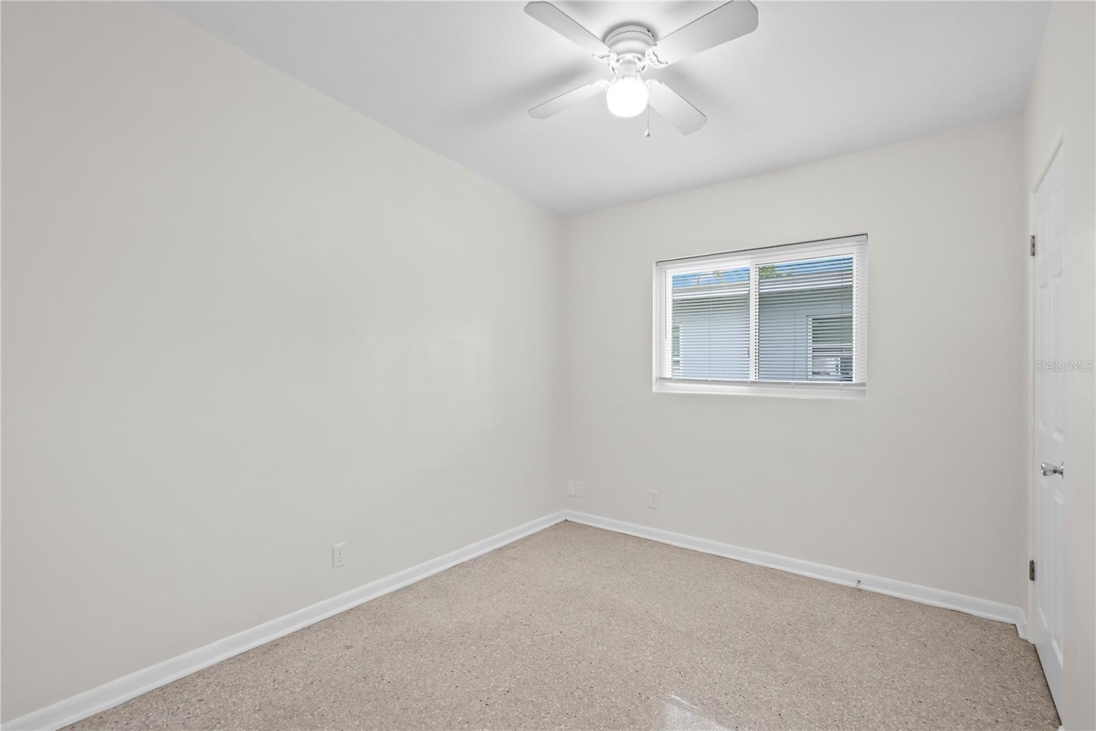 5212 N Indiana Ave Property Photo 11