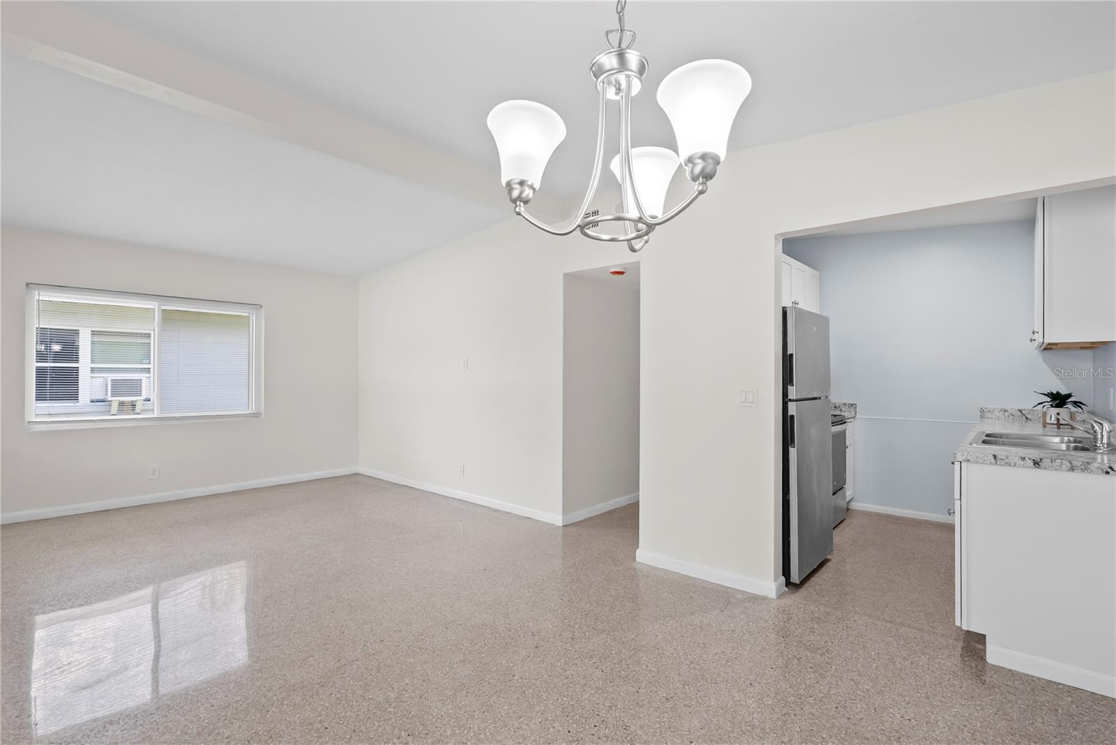 5212 N Indiana Ave Property Photo 22