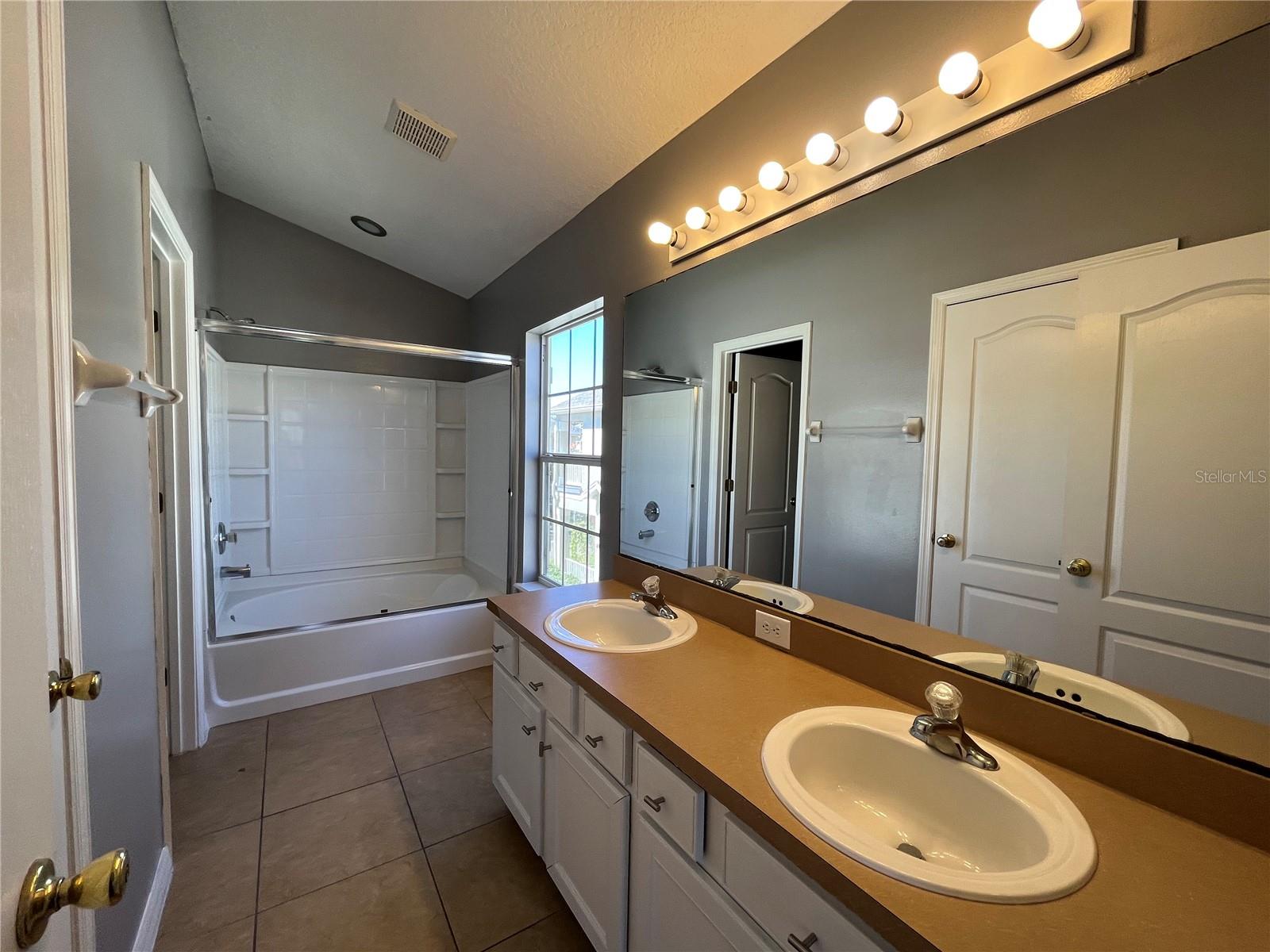7125 Red Lantern Dr #17a Property Photo 4