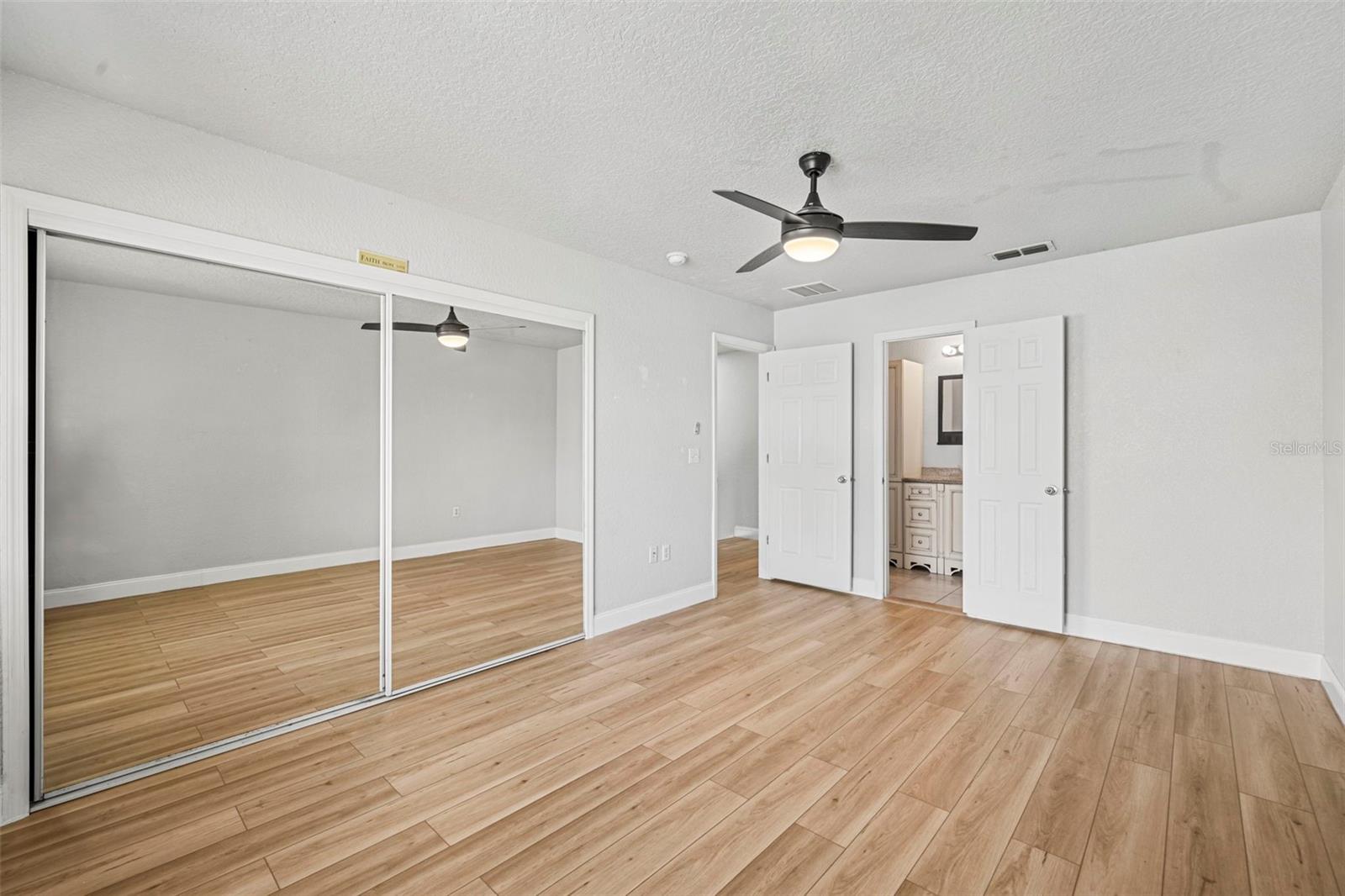 4586 Pheasant Run Dr #6b Property Photo 18