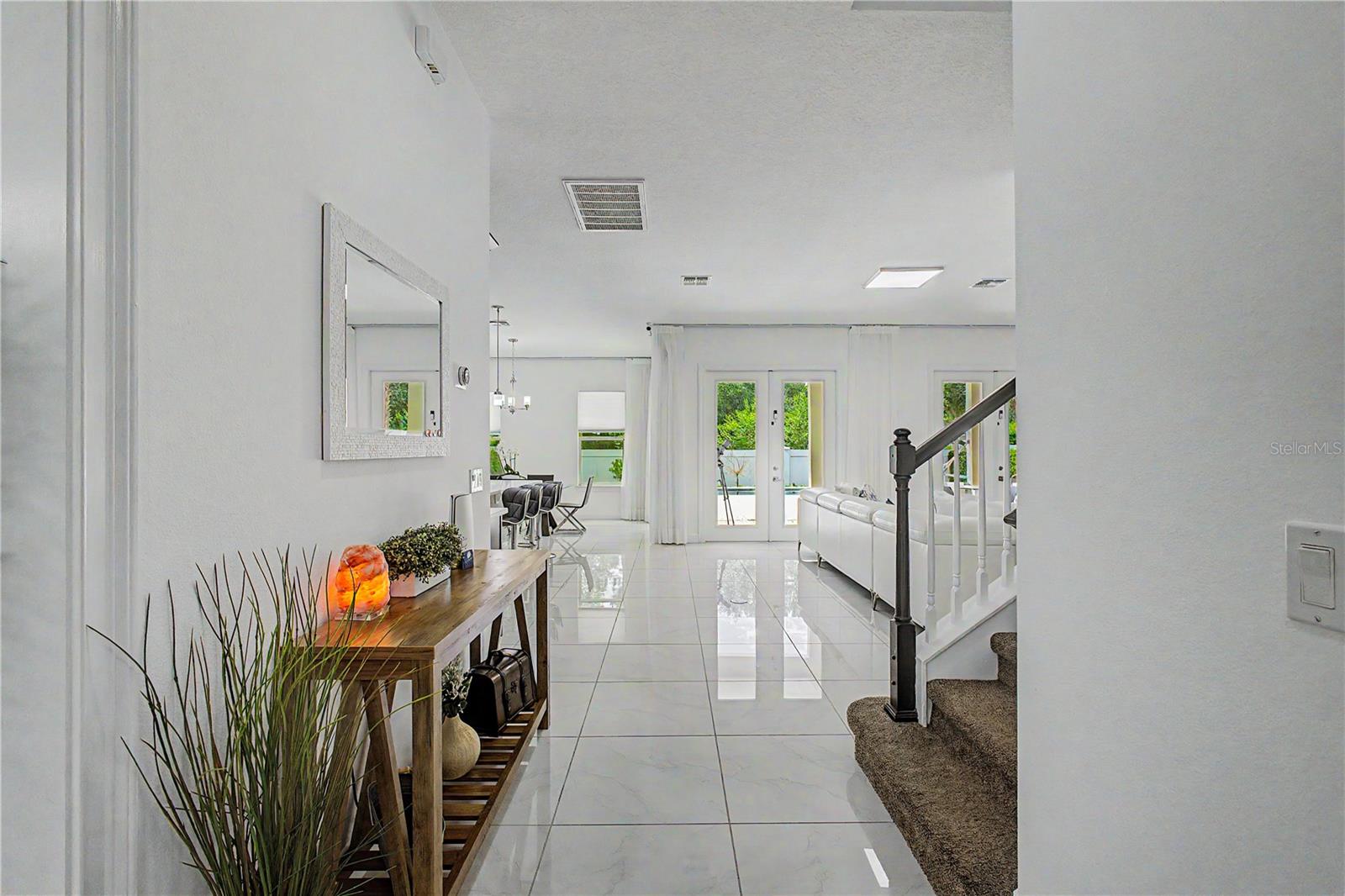 11768 Hampstead St Property Photo 10