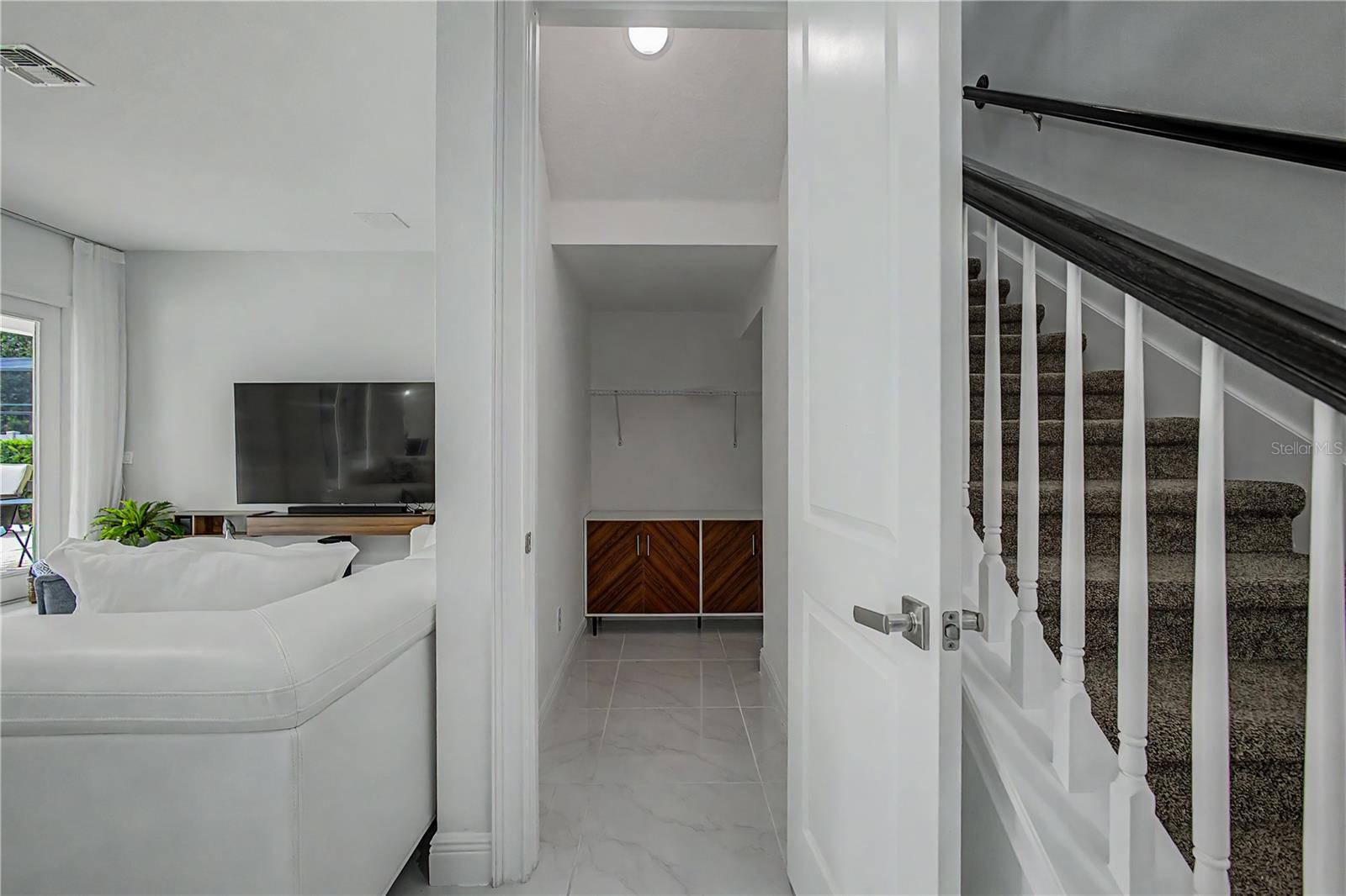 11768 Hampstead St Property Photo 24