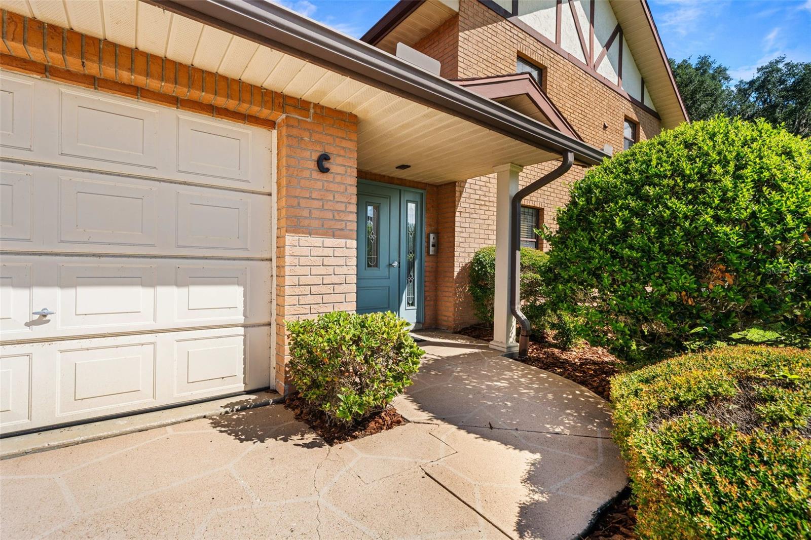 100 E OAK TERRACE DR #C1 Property Photo 1